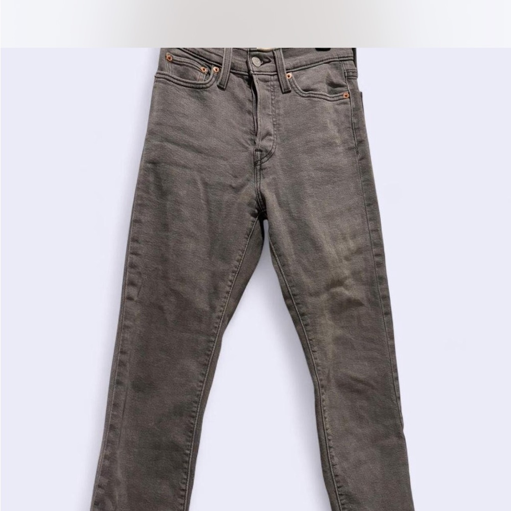 Levi's Women's Gray Straight Leg Jeans